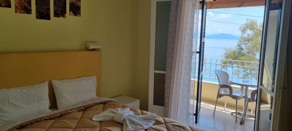 Aparthotel Ionian Mare Agios Ioannis Peristerion Exteriér fotografie