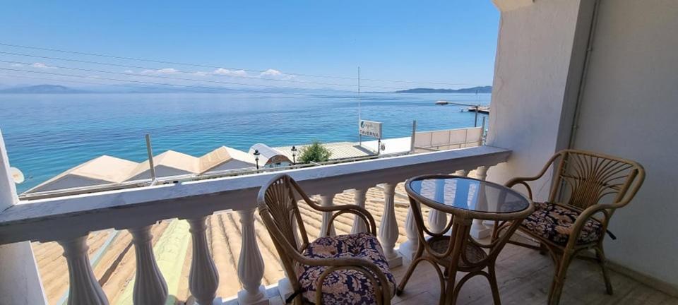 Aparthotel Ionian Mare Agios Ioannis Peristerion Exteriér fotografie